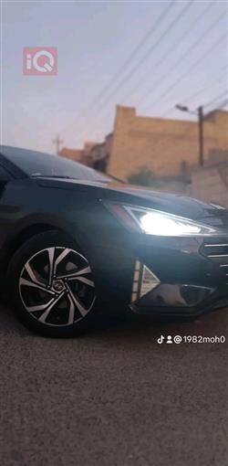 هیوندای ئەلەنترا